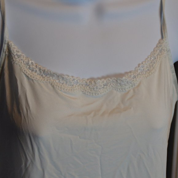 Slip - Picture 2 of 6